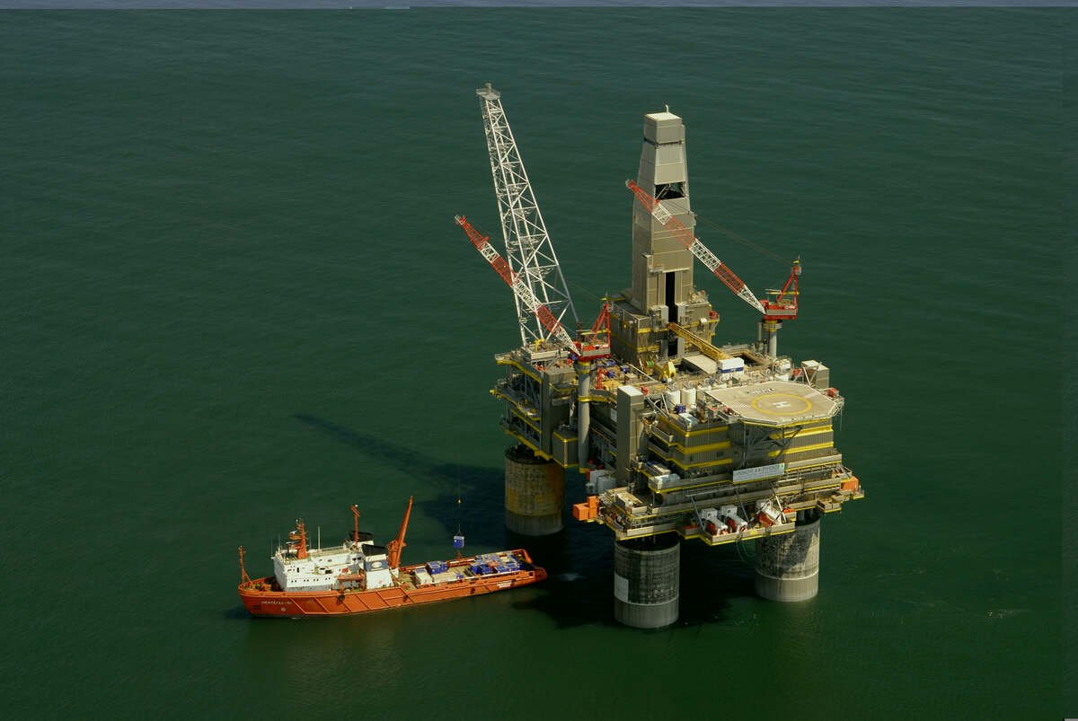 Jobs on Petrol Platform